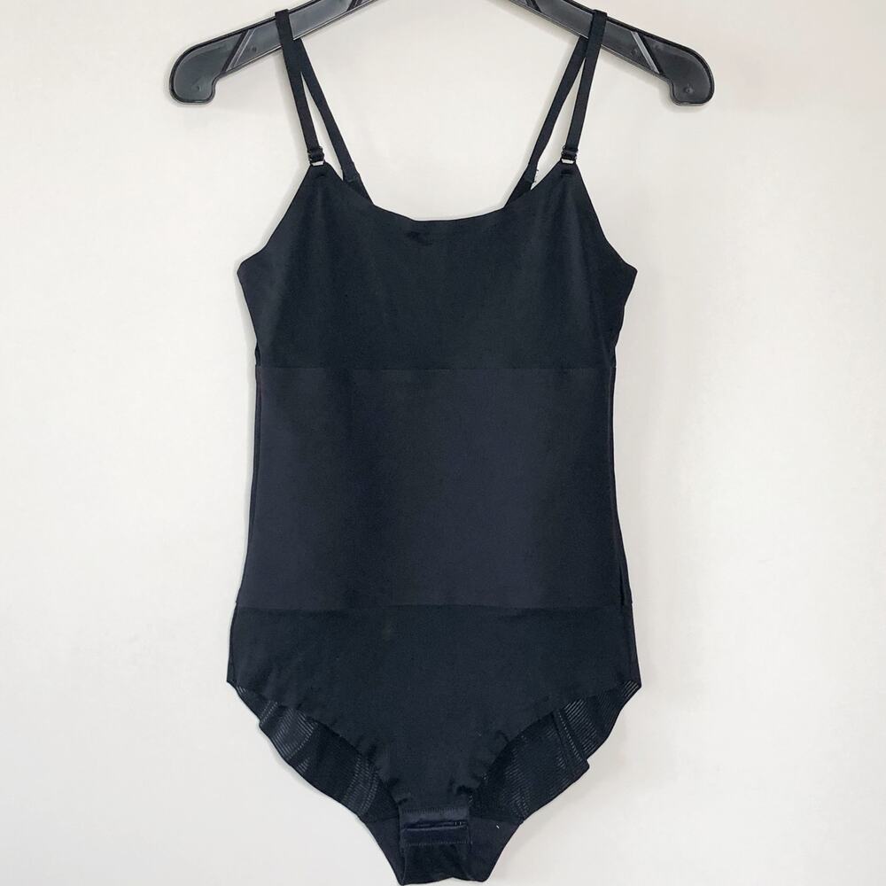 Warners Body Suit Shaper Size Medium Snaps Adjustable Straps Simply Perfect